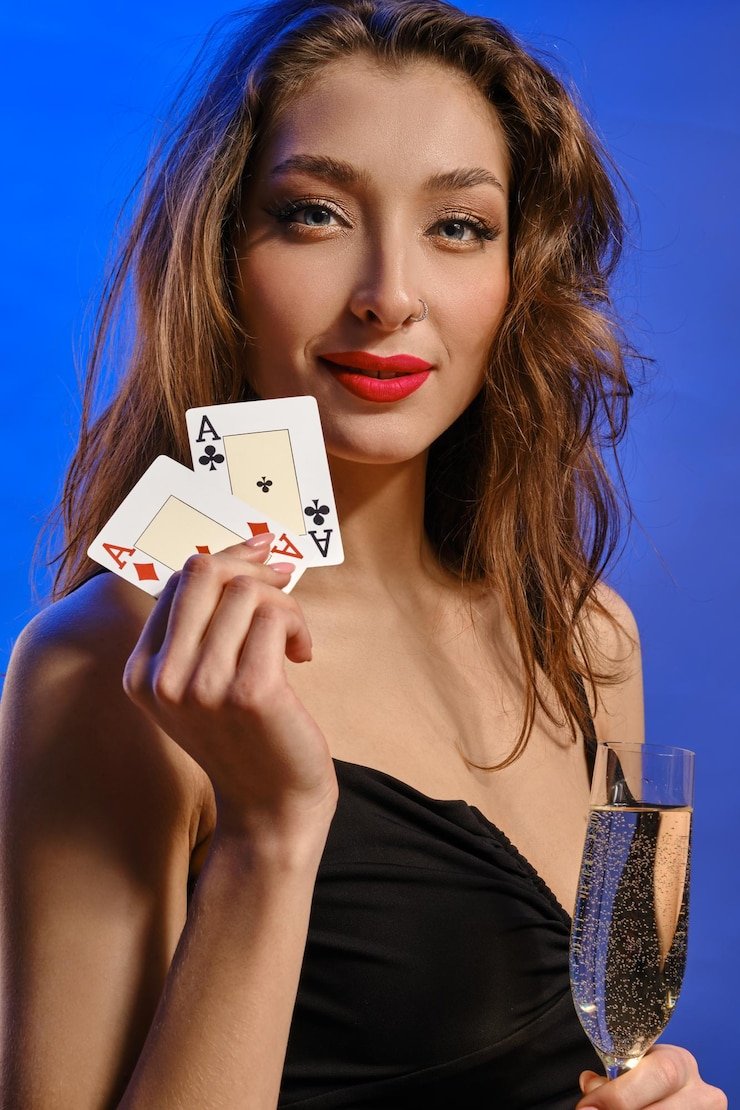rtp luxury777 mobile app interface showing slot games and live-dealer tables